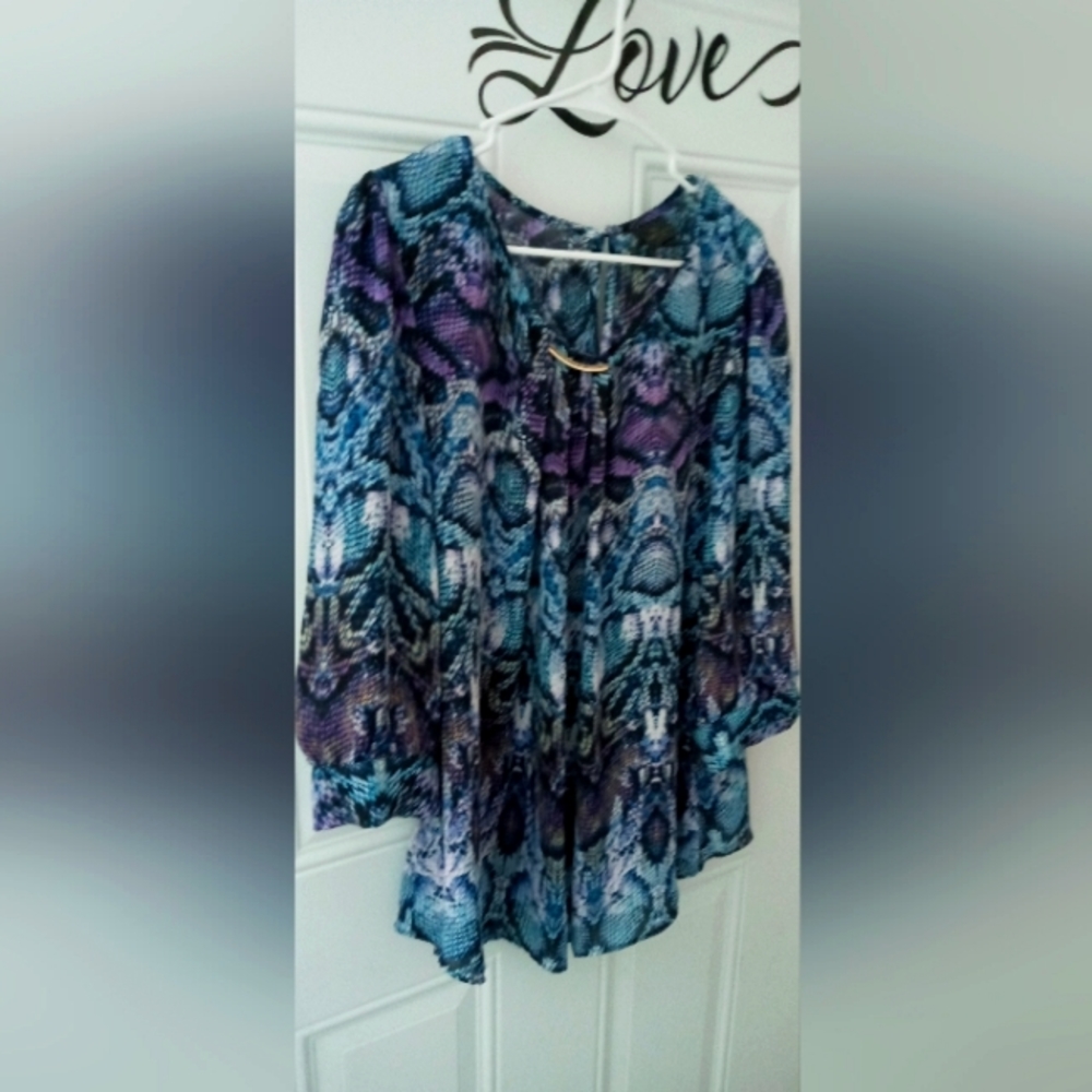 Beautiful pullover blouse